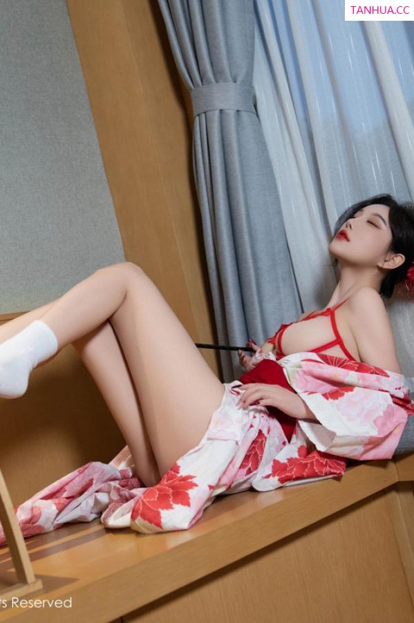 杨晨晨 sugar小甜心CC [XiuRen]高清写真图 2024.09.25 No.9208 杨晨晨Yome 美腿性感第96张图片
